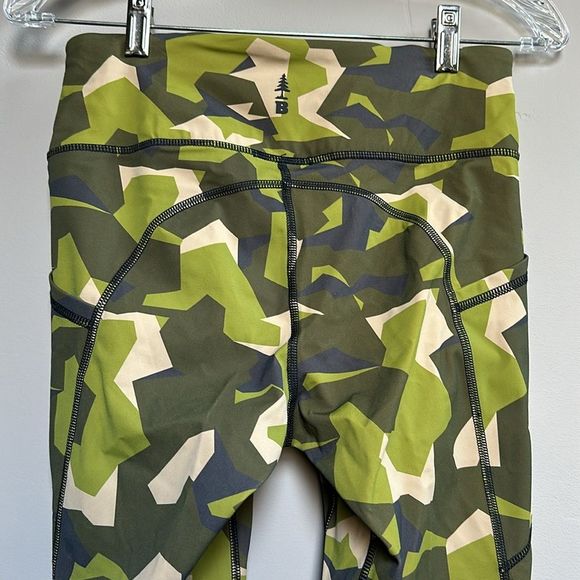 Camo High-Waisted Leggings - Picture 3 of 7